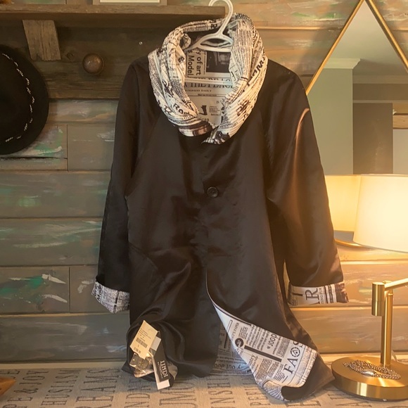 NWT REVERSABLE ladies coat!!! - Picture 1 of 5